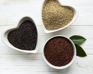 Recetas Sencillas con Quinoa, quinoa sobre una mesa